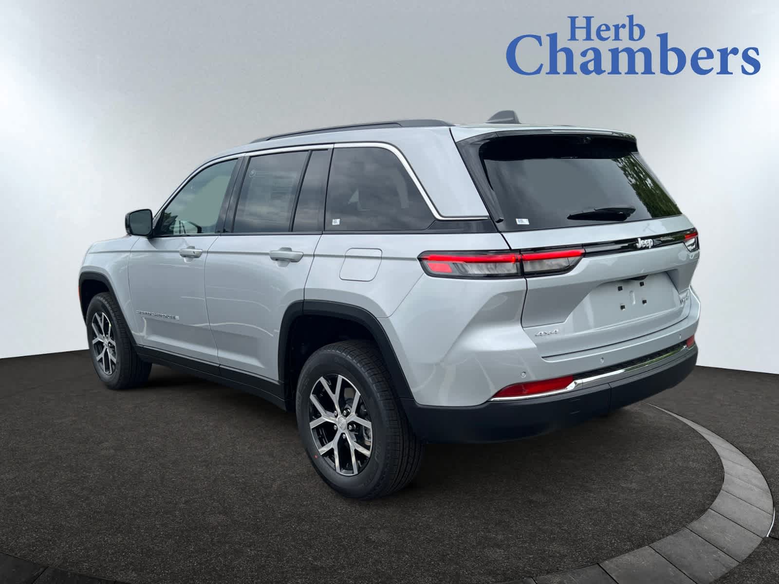 new 2025 Jeep Grand Cherokee car, priced at $50,935