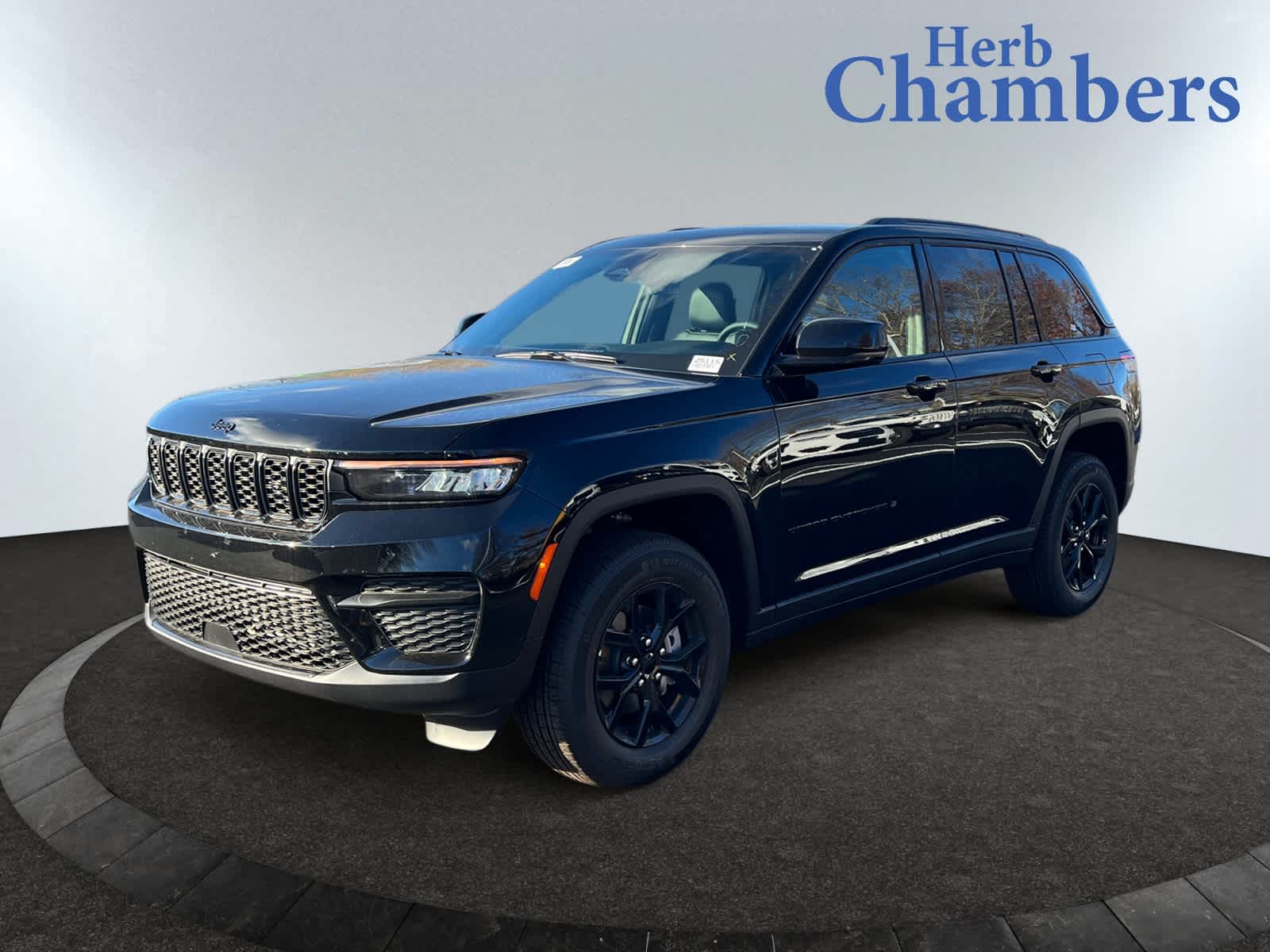 new 2025 Jeep Grand Cherokee car, priced at $46,530