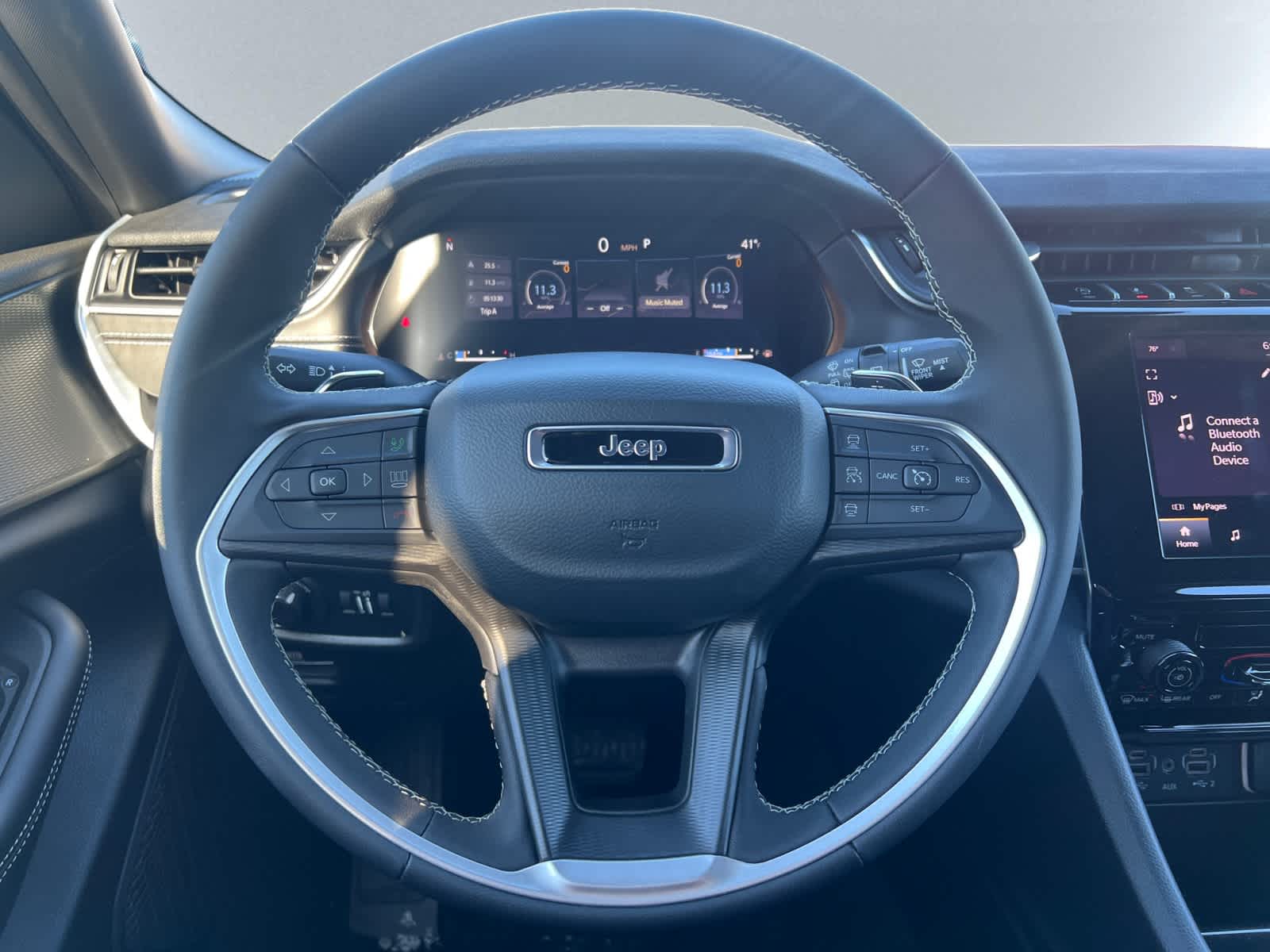 new 2025 Jeep Grand Cherokee car, priced at $42,280