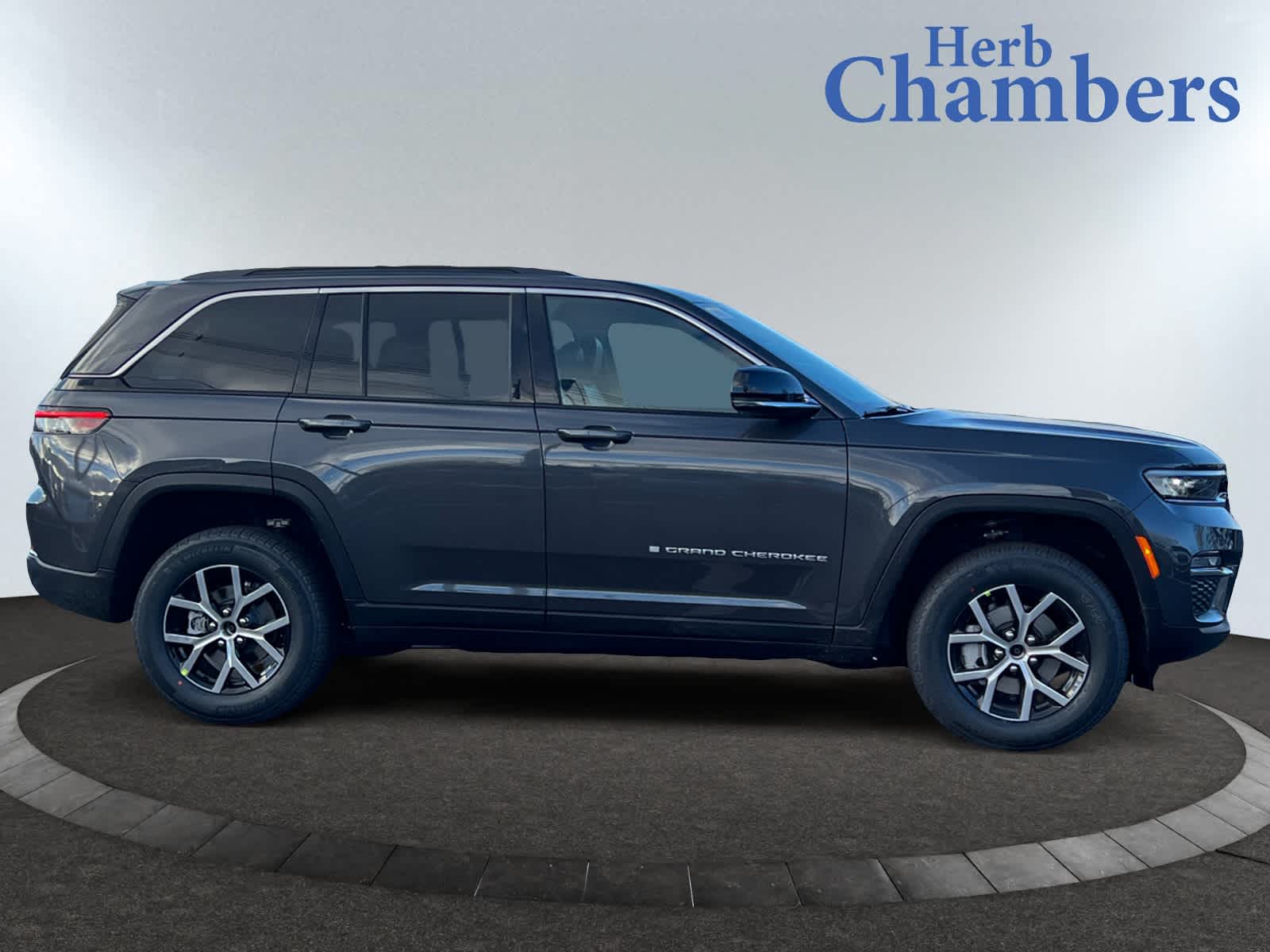 new 2025 Jeep Grand Cherokee car, priced at $48,710