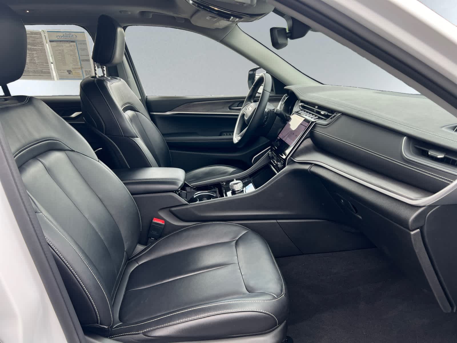 used 2022 Jeep Grand Cherokee car, priced at $36,998