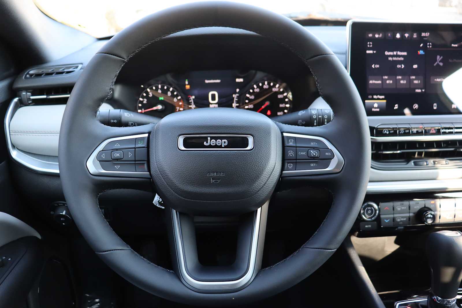 new 2025 Jeep Compass car, priced at $31,989