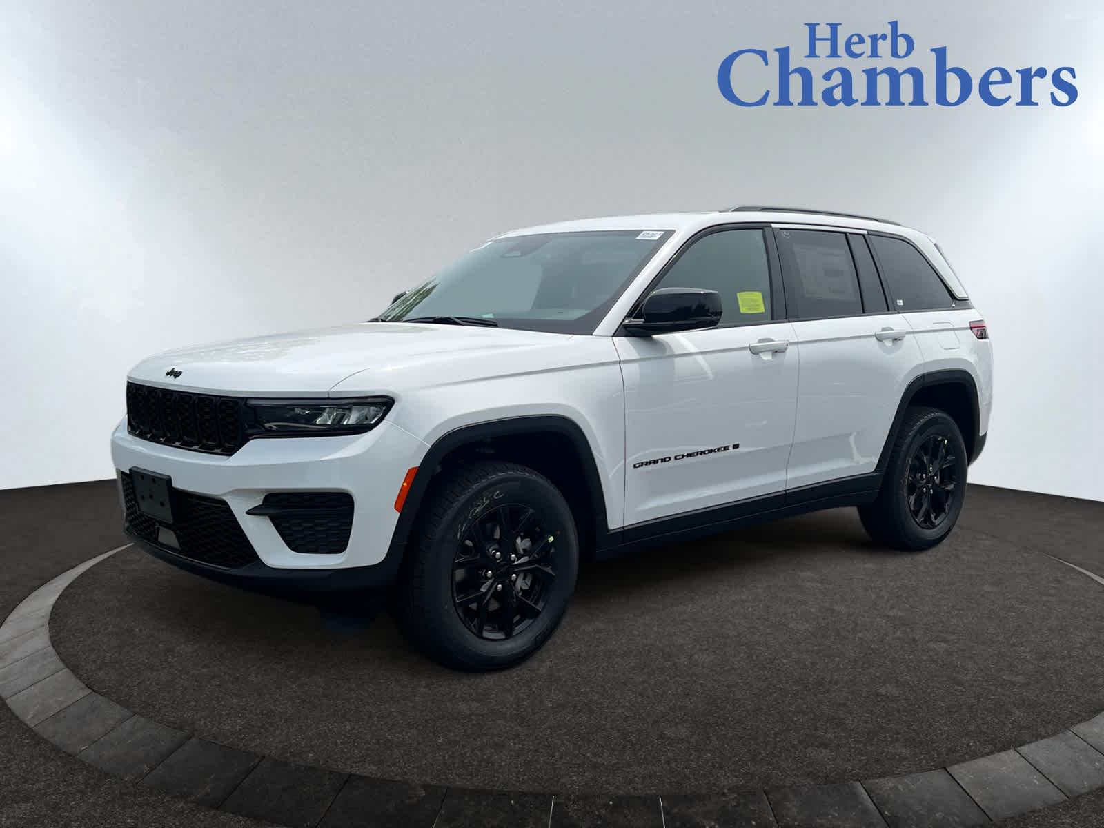 new 2025 Jeep Grand Cherokee car, priced at $45,635