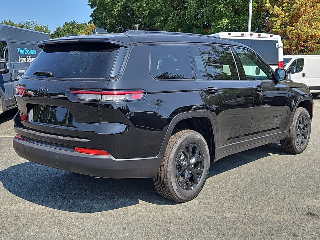 new 2024 Jeep Grand Cherokee car, priced at $46,579