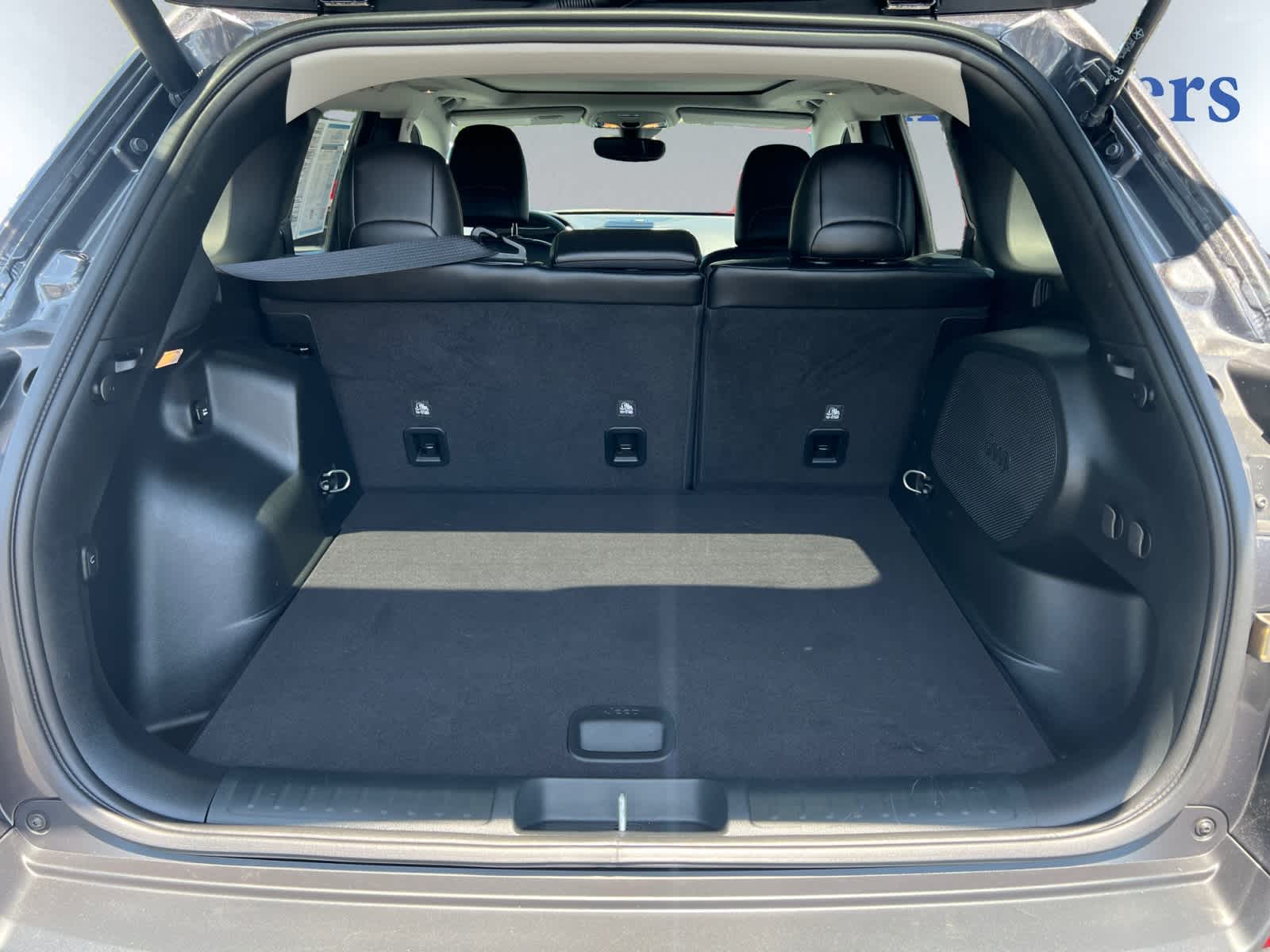 used 2022 Jeep Cherokee car, priced at $28,998