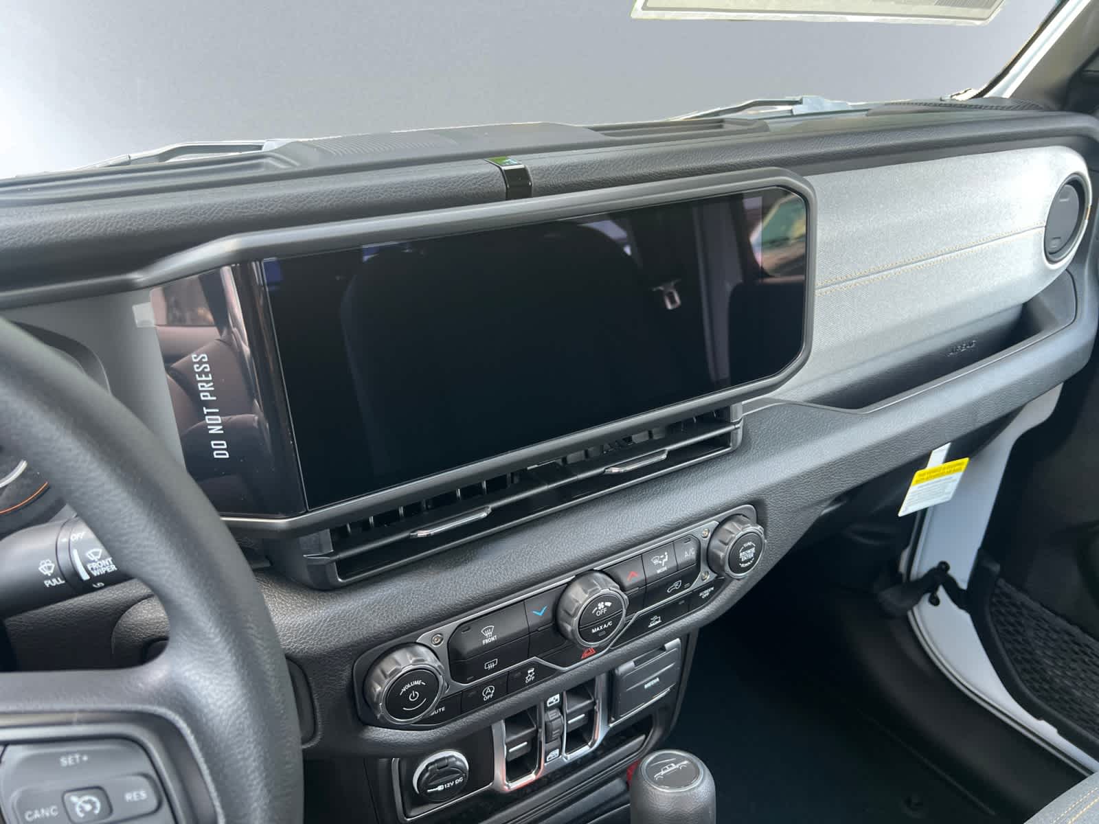 new 2025 Jeep Gladiator car, priced at $44,510