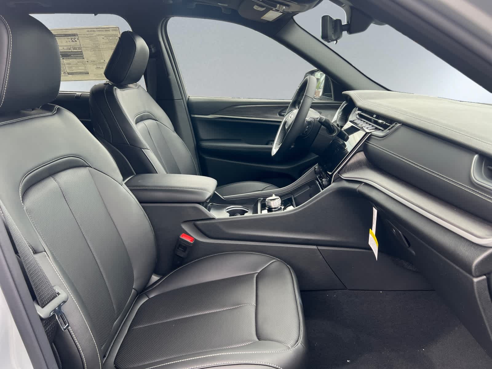 new 2025 Jeep Grand Cherokee car, priced at $50,935