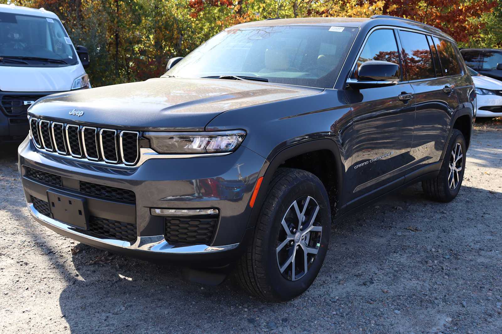 new 2025 Jeep Grand Cherokee car, priced at $48,959