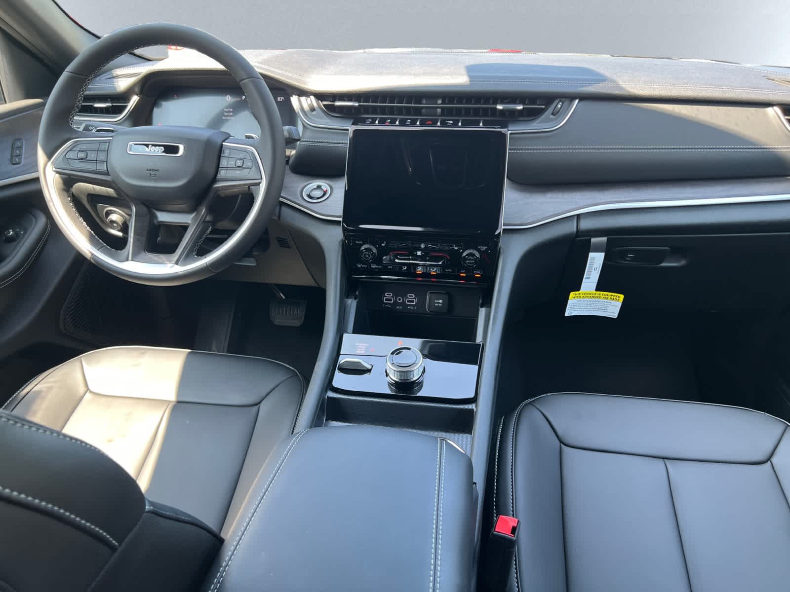 new 2025 Jeep Grand Cherokee car, priced at $49,005