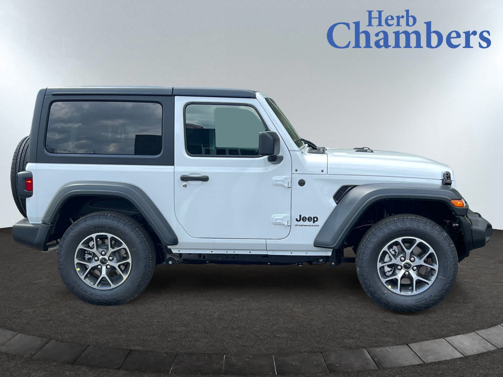 new 2025 Jeep Wrangler car, priced at $45,245