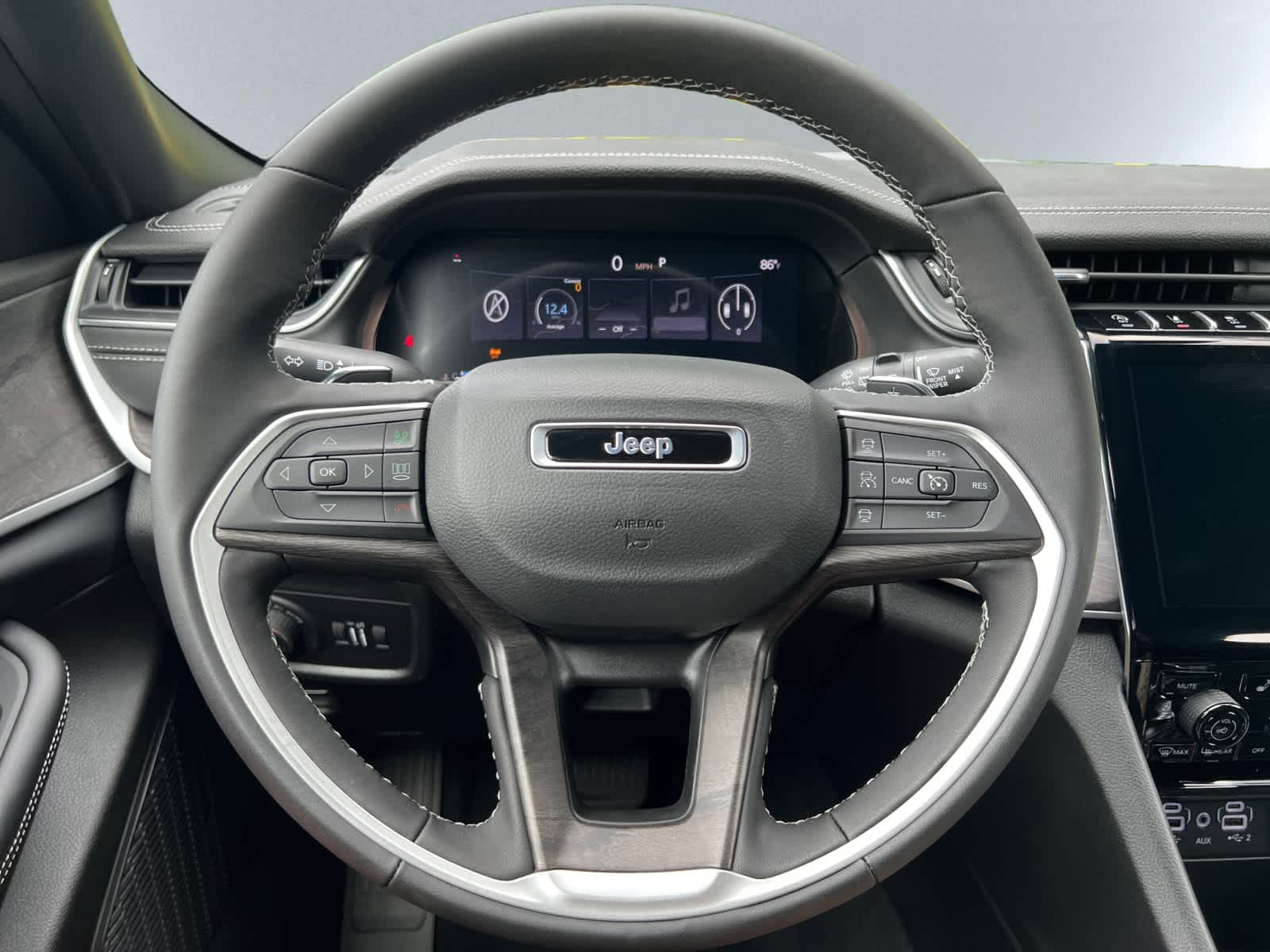 new 2025 Jeep Grand Cherokee car, priced at $50,860