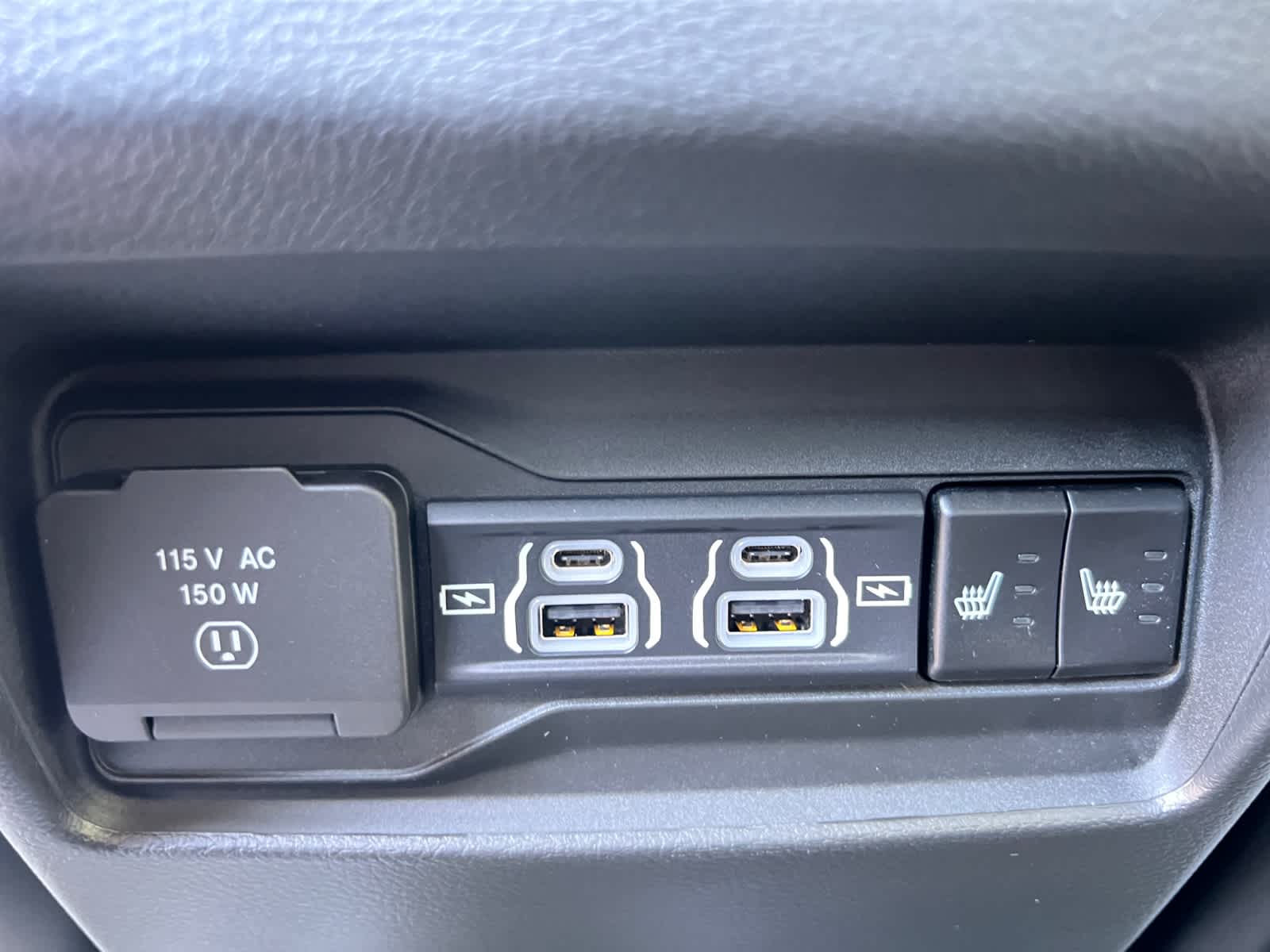 new 2025 Jeep Grand Cherokee car, priced at $49,005