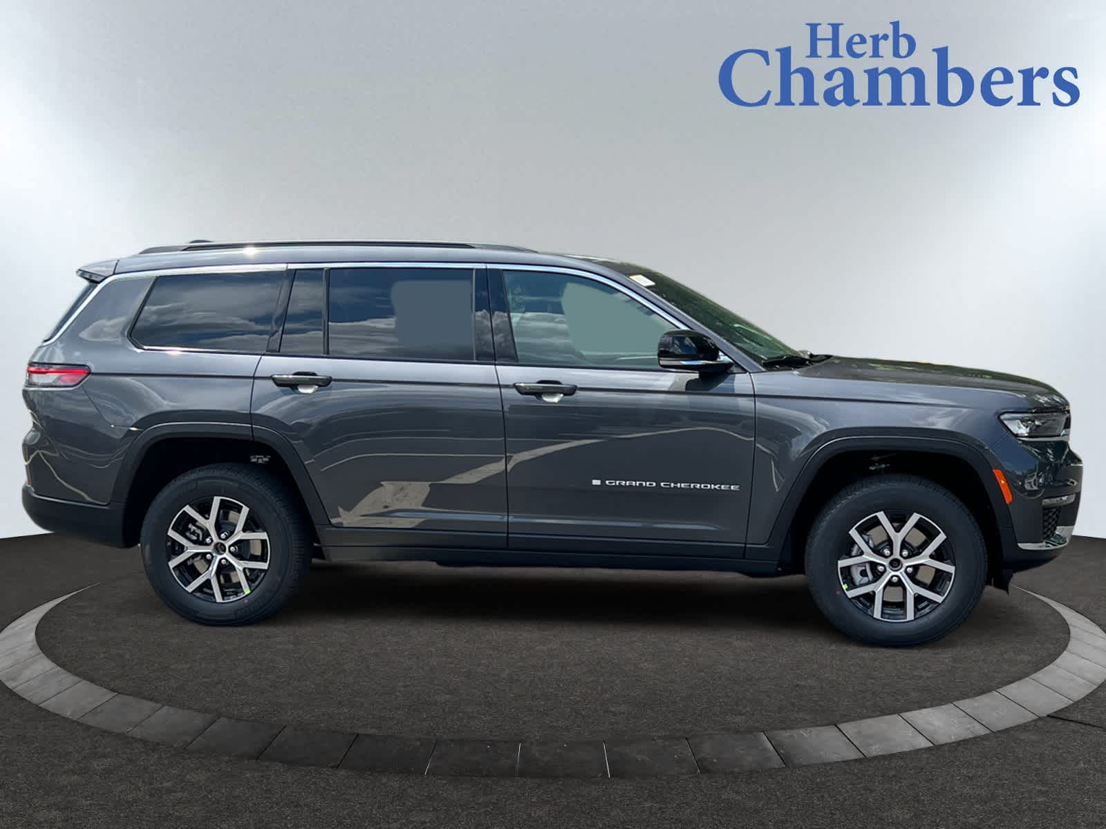 new 2025 Jeep Grand Cherokee car, priced at $50,110
