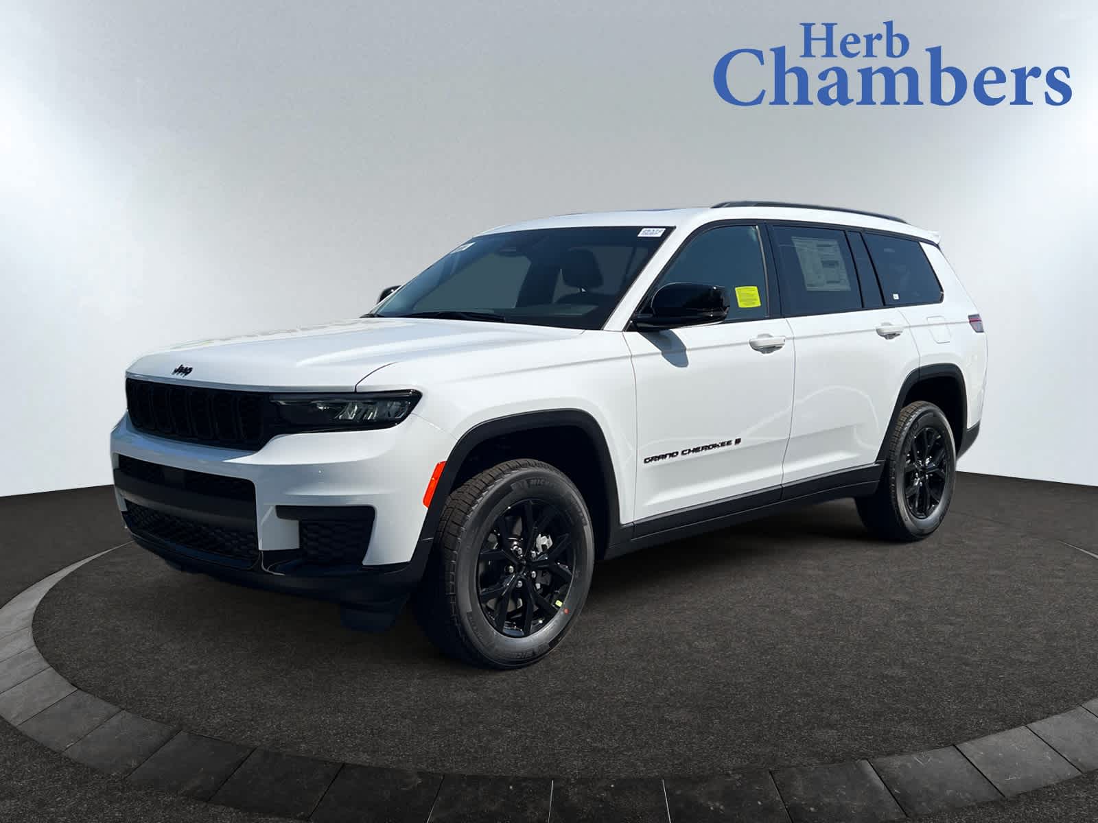 new 2025 Jeep Grand Cherokee car, priced at $46,135