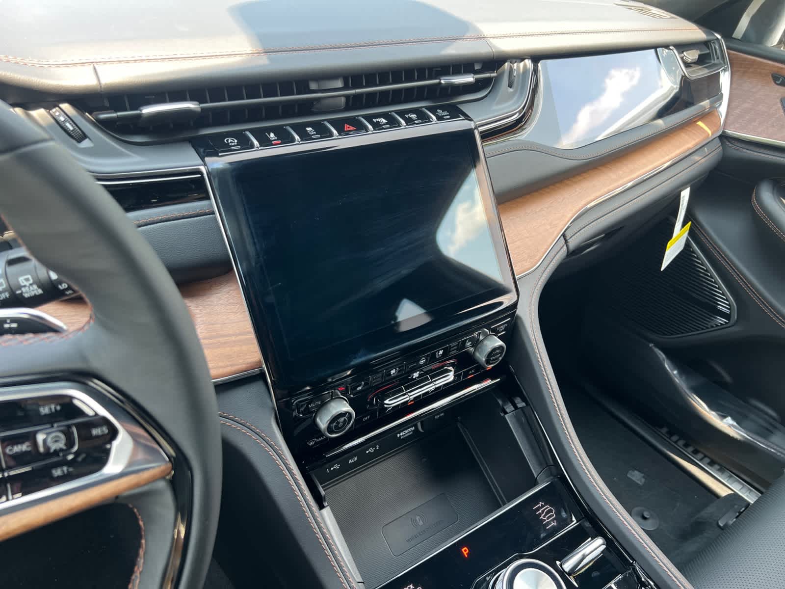 new 2025 Jeep Grand Cherokee car, priced at $66,535