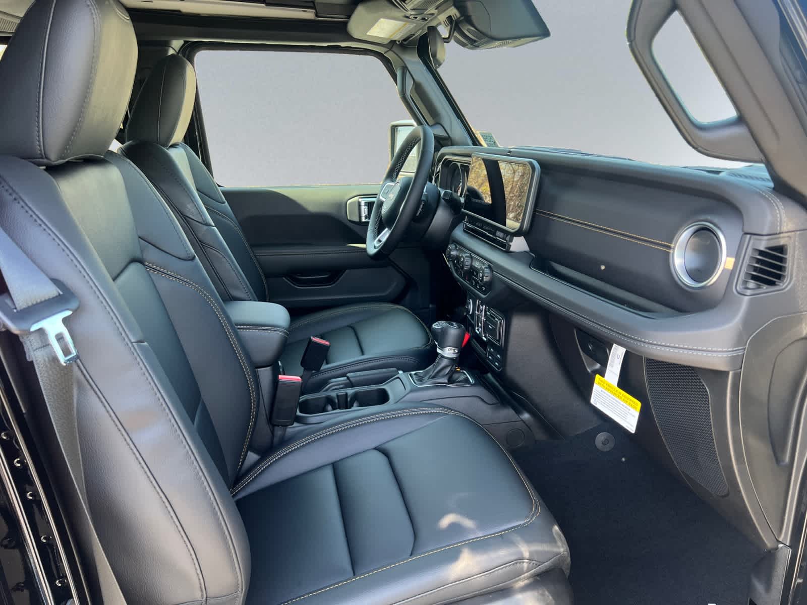new 2025 Jeep Wrangler car, priced at $62,905