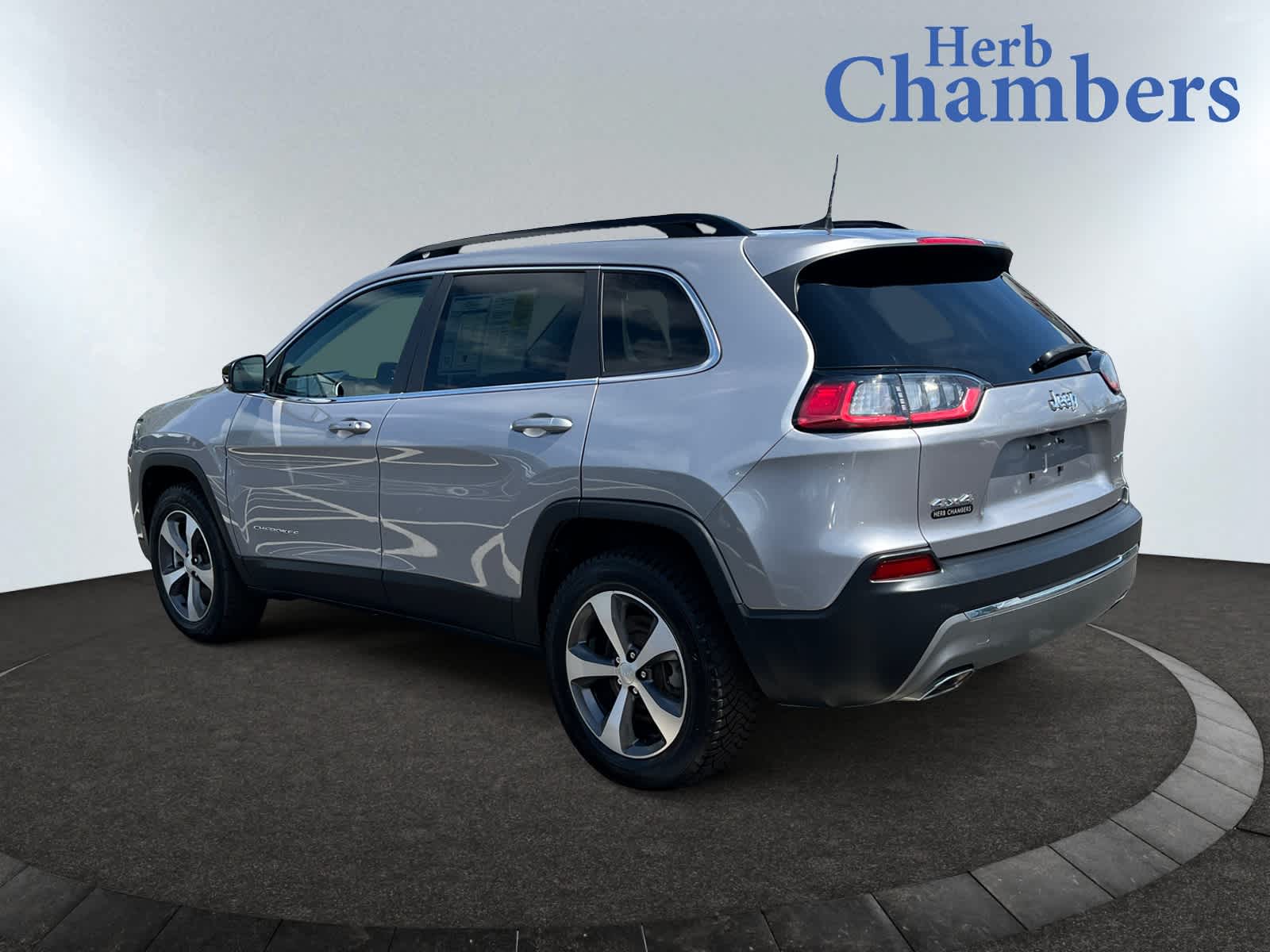 used 2022 Jeep Cherokee car, priced at $29,198