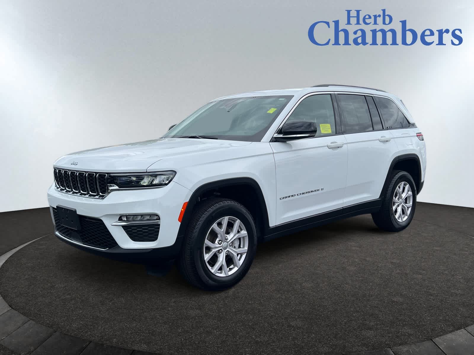 used 2022 Jeep Grand Cherokee car, priced at $36,998