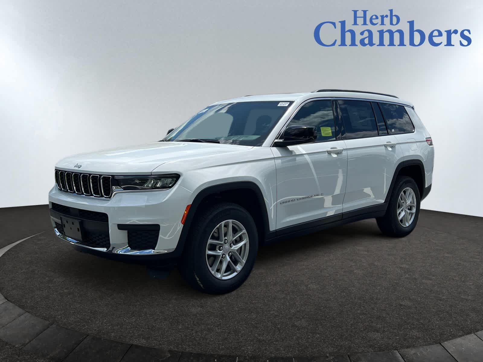 new 2025 Jeep Grand Cherokee car, priced at $41,530