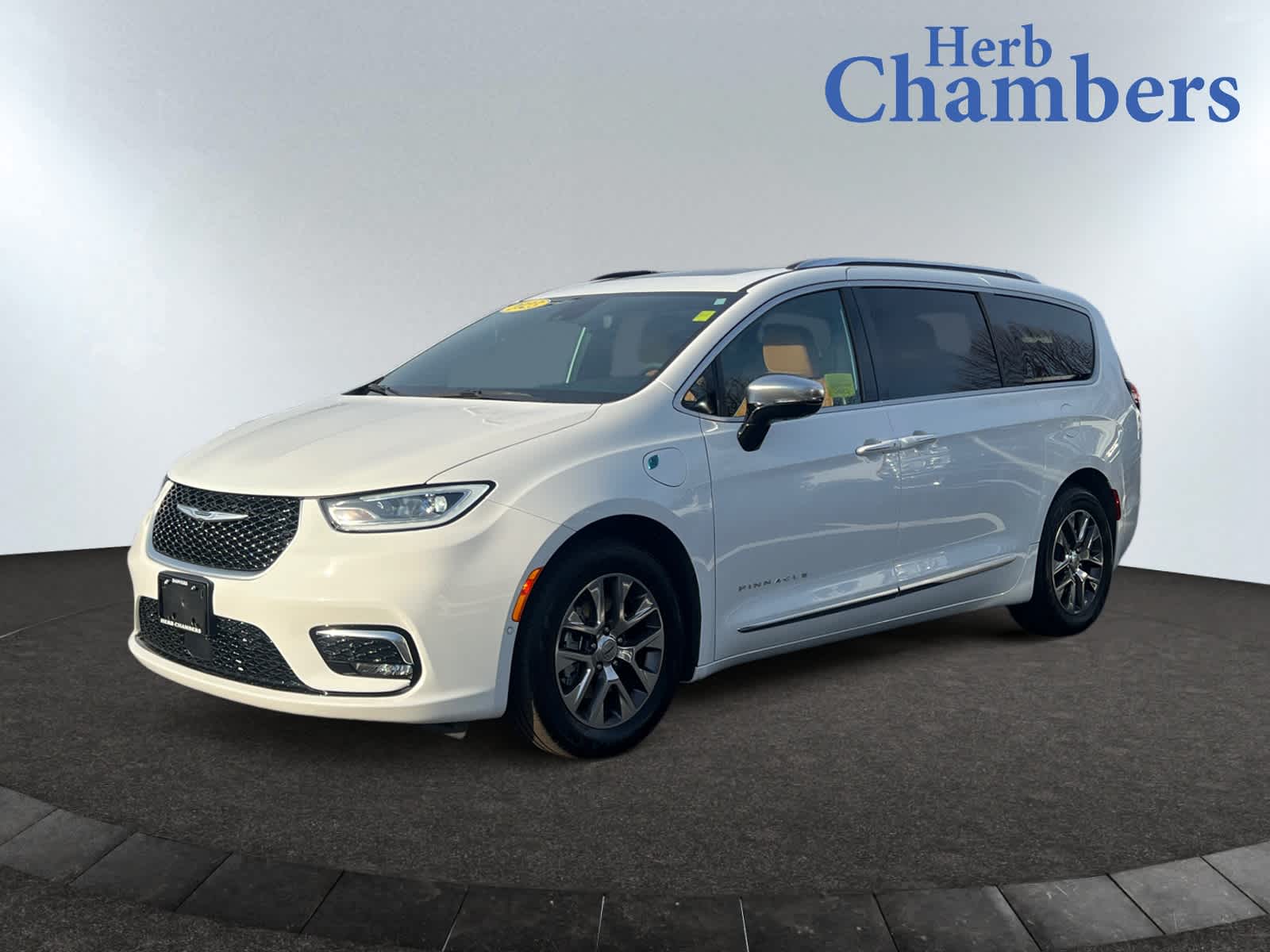 used 2023 Chrysler Pacifica Plug-In Hybrid car, priced at $43,798