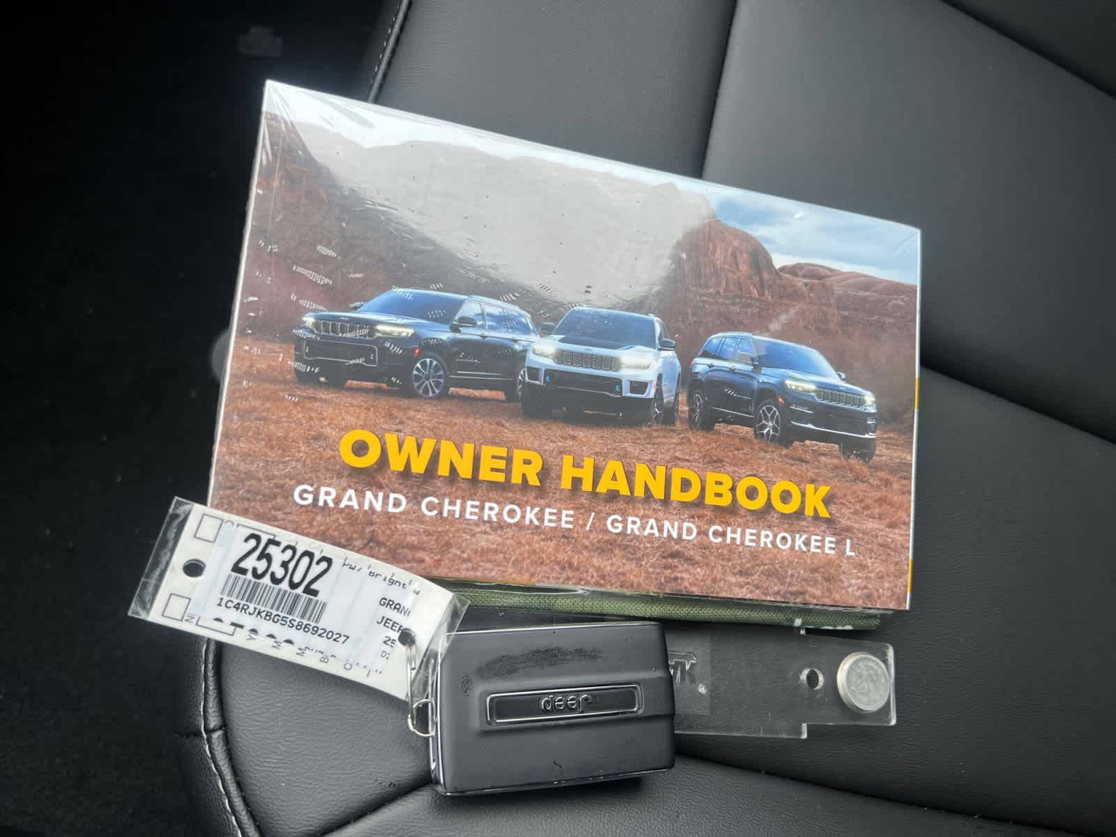 new 2025 Jeep Grand Cherokee car, priced at $49,415