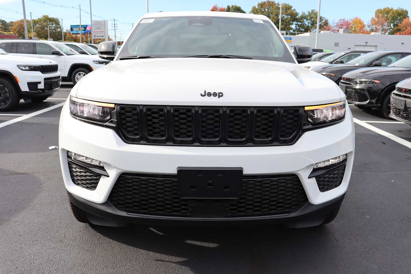 new 2024 Jeep Grand Cherokee car, priced at $51,989