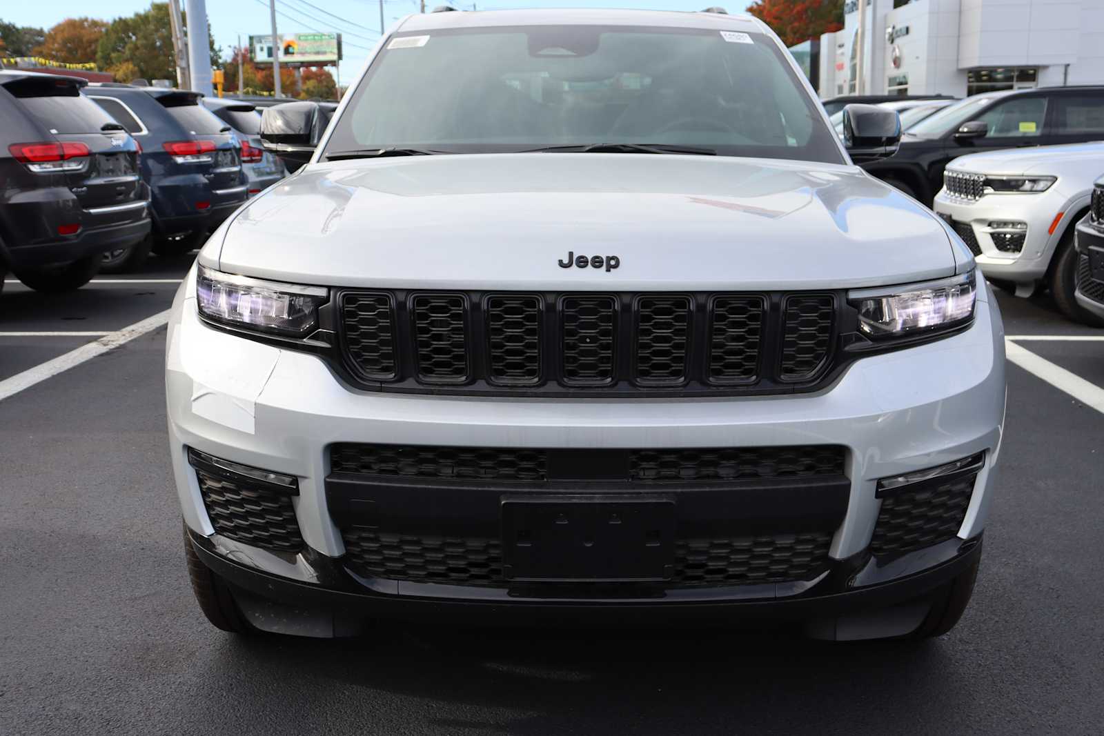 new 2024 Jeep Grand Cherokee car, priced at $54,684