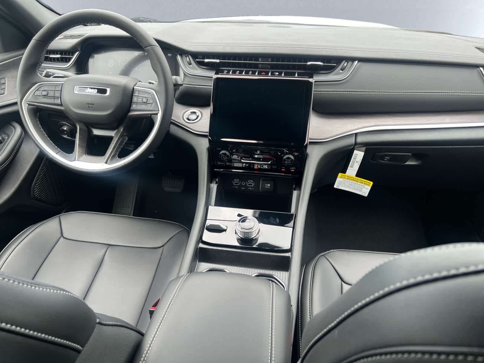 new 2025 Jeep Grand Cherokee car, priced at $48,410