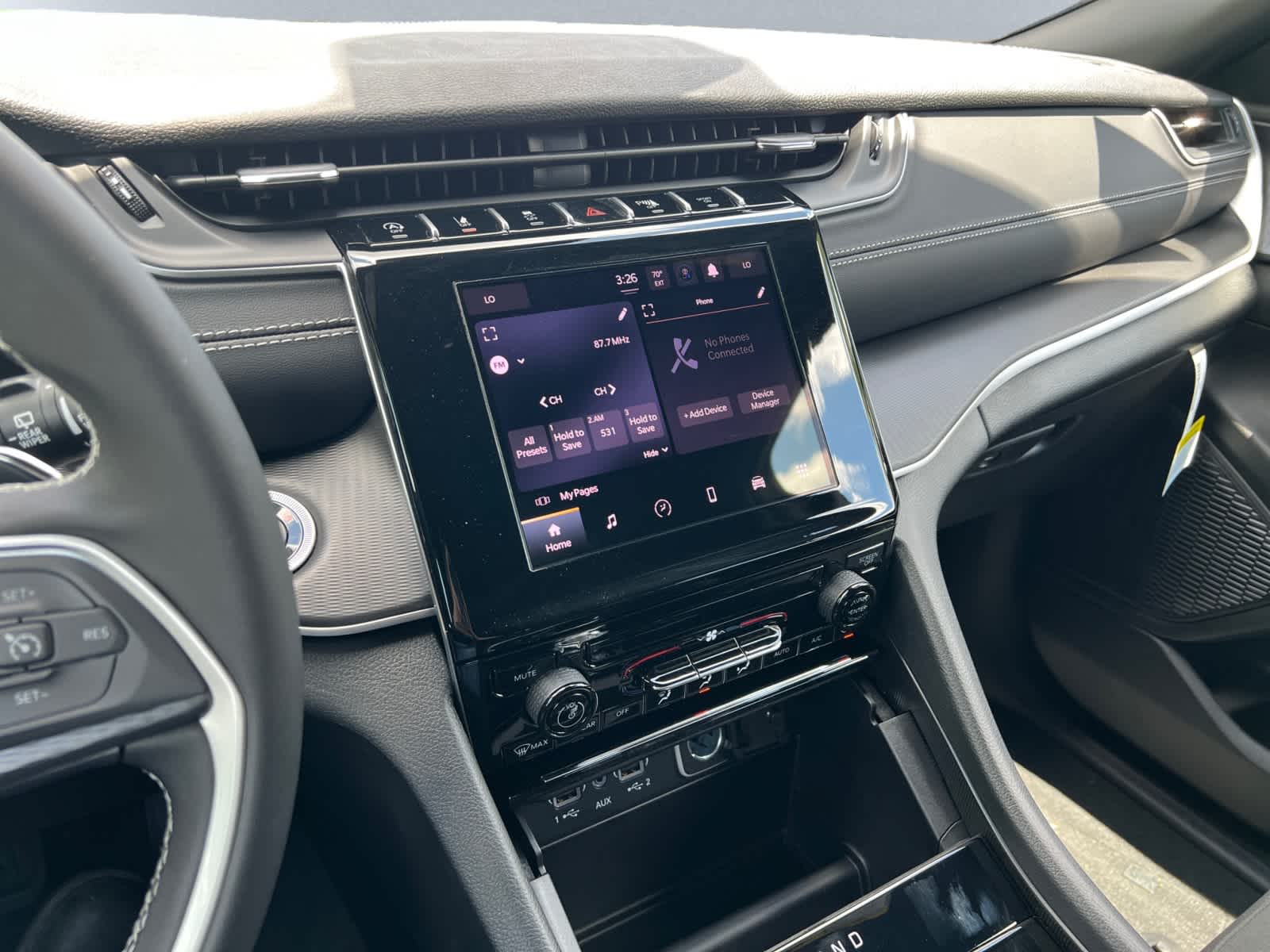 new 2025 Jeep Grand Cherokee car, priced at $41,530