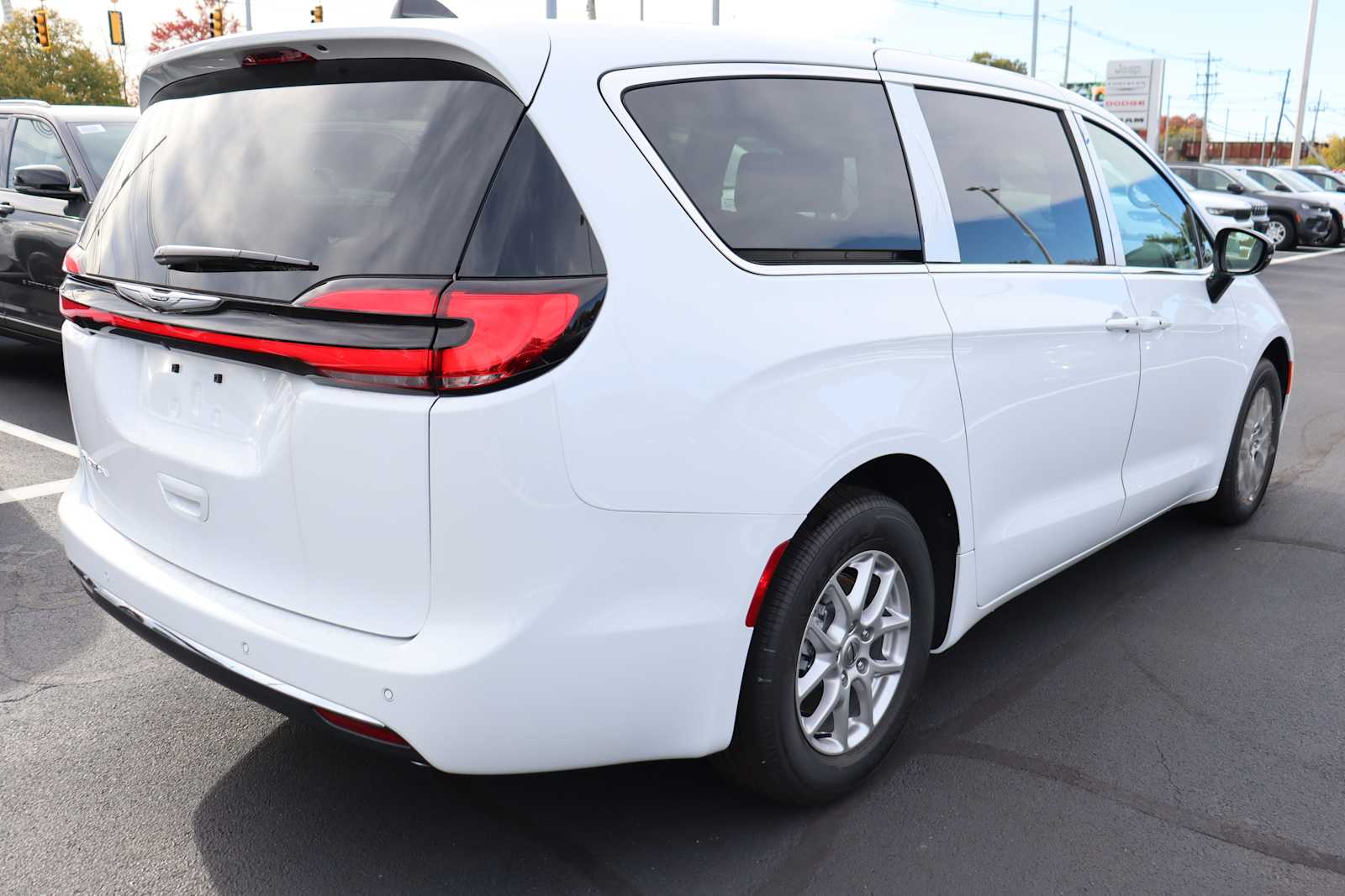 new 2024 Chrysler Pacifica car, priced at $43,500