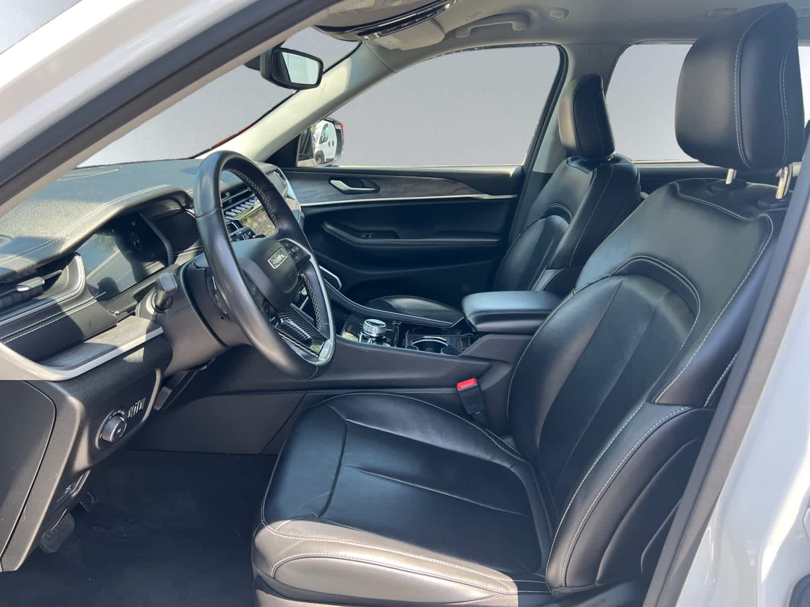 used 2021 Jeep Grand Cherokee L car, priced at $32,998