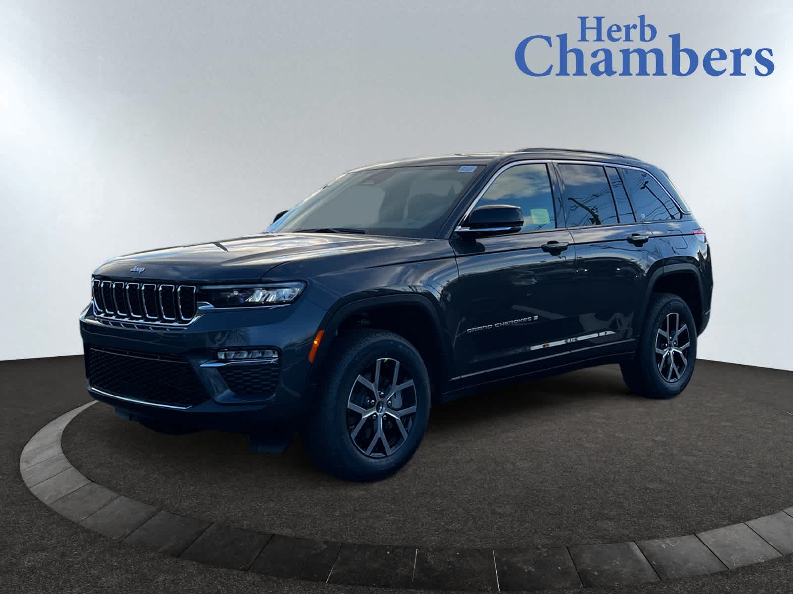 new 2025 Jeep Grand Cherokee car, priced at $48,710