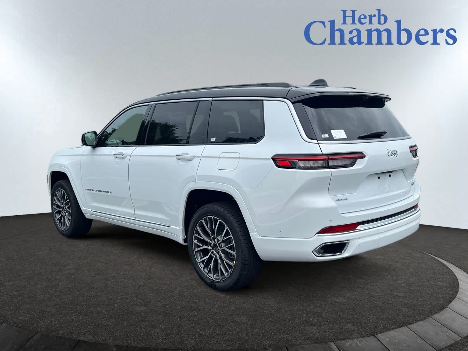 new 2025 Jeep Grand Cherokee car, priced at $68,805