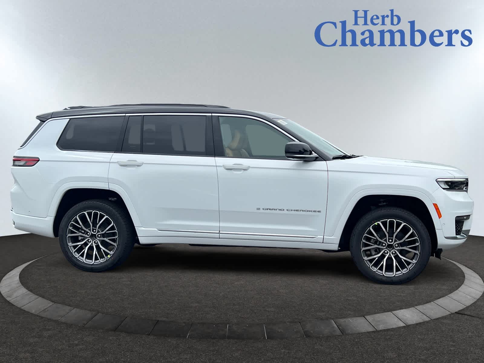new 2025 Jeep Grand Cherokee car, priced at $68,805