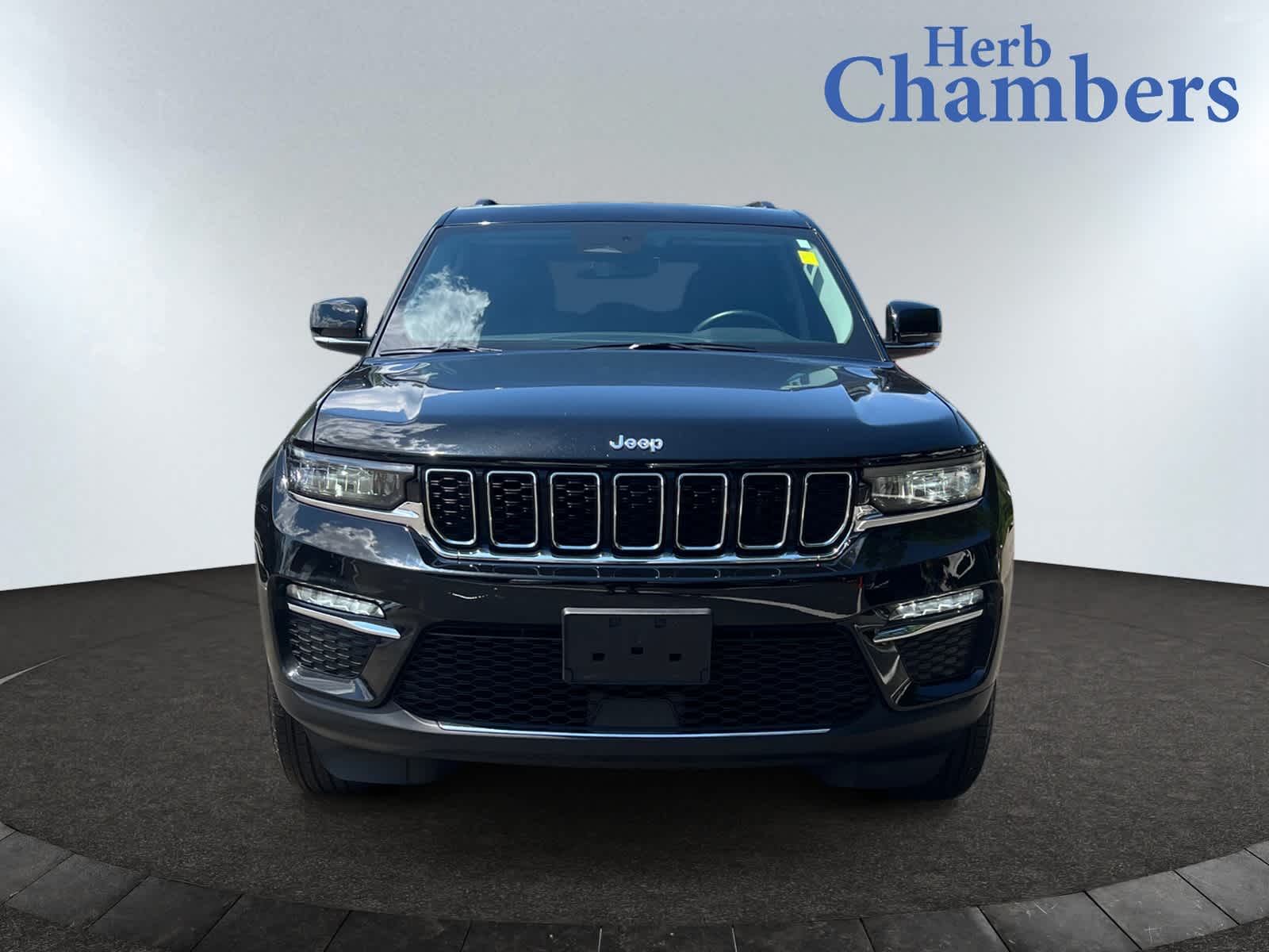 used 2022 Jeep Grand Cherokee car, priced at $35,998