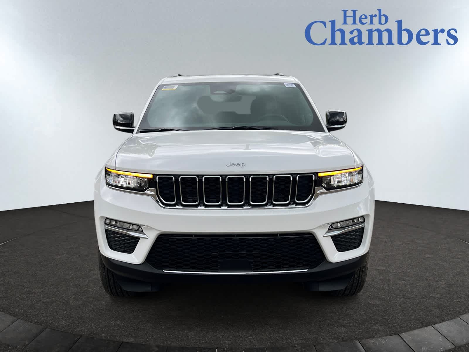 new 2025 Jeep Grand Cherokee car, priced at $49,415
