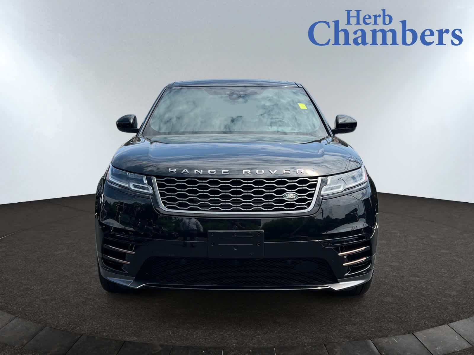 used 2018 Land Rover Range Rover Velar car, priced at $32,998