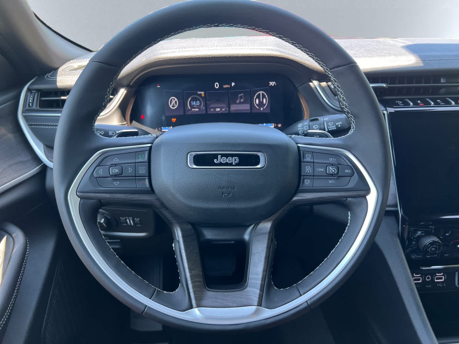 new 2025 Jeep Grand Cherokee car, priced at $49,005