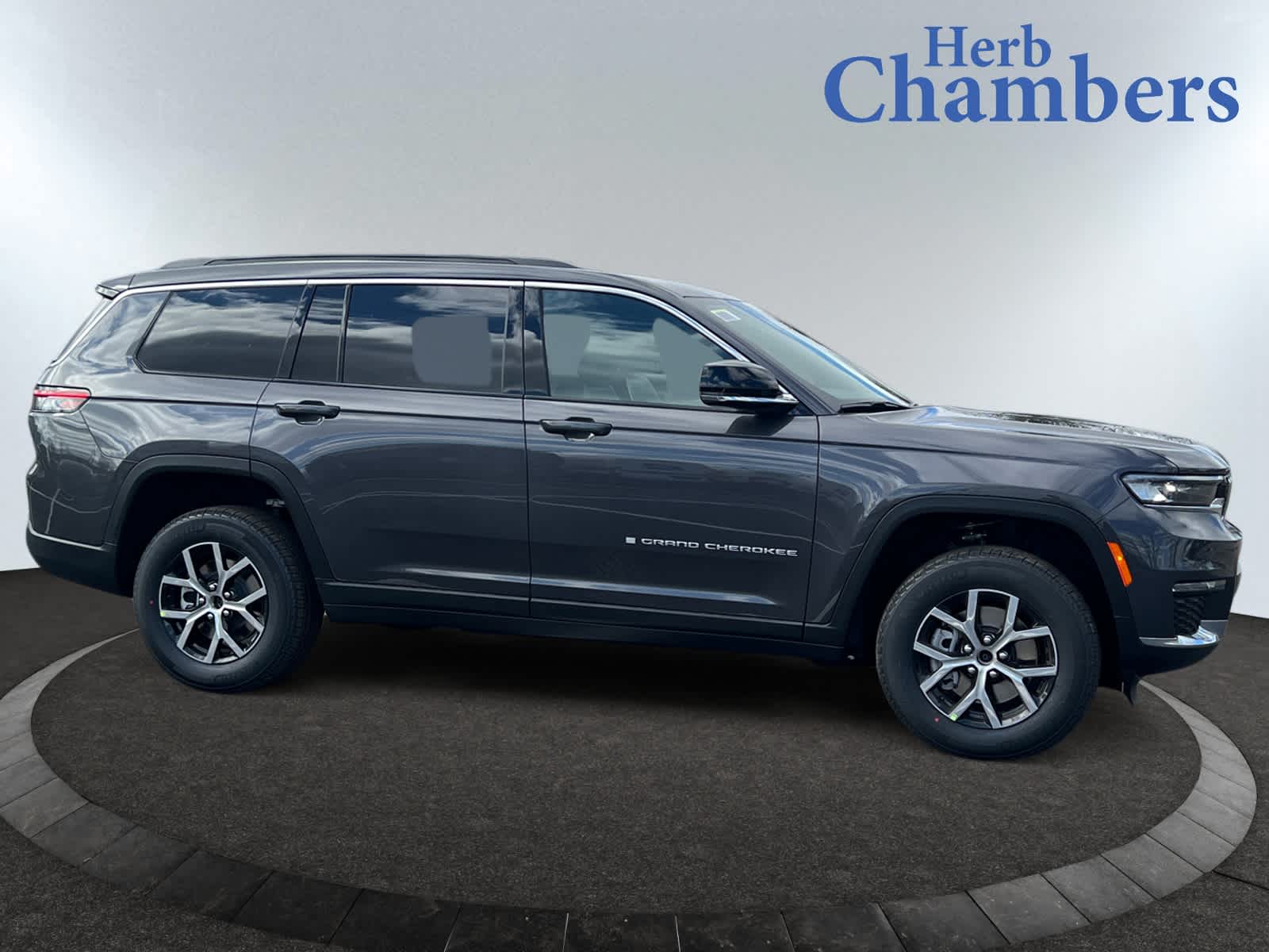 new 2025 Jeep Grand Cherokee car, priced at $50,010