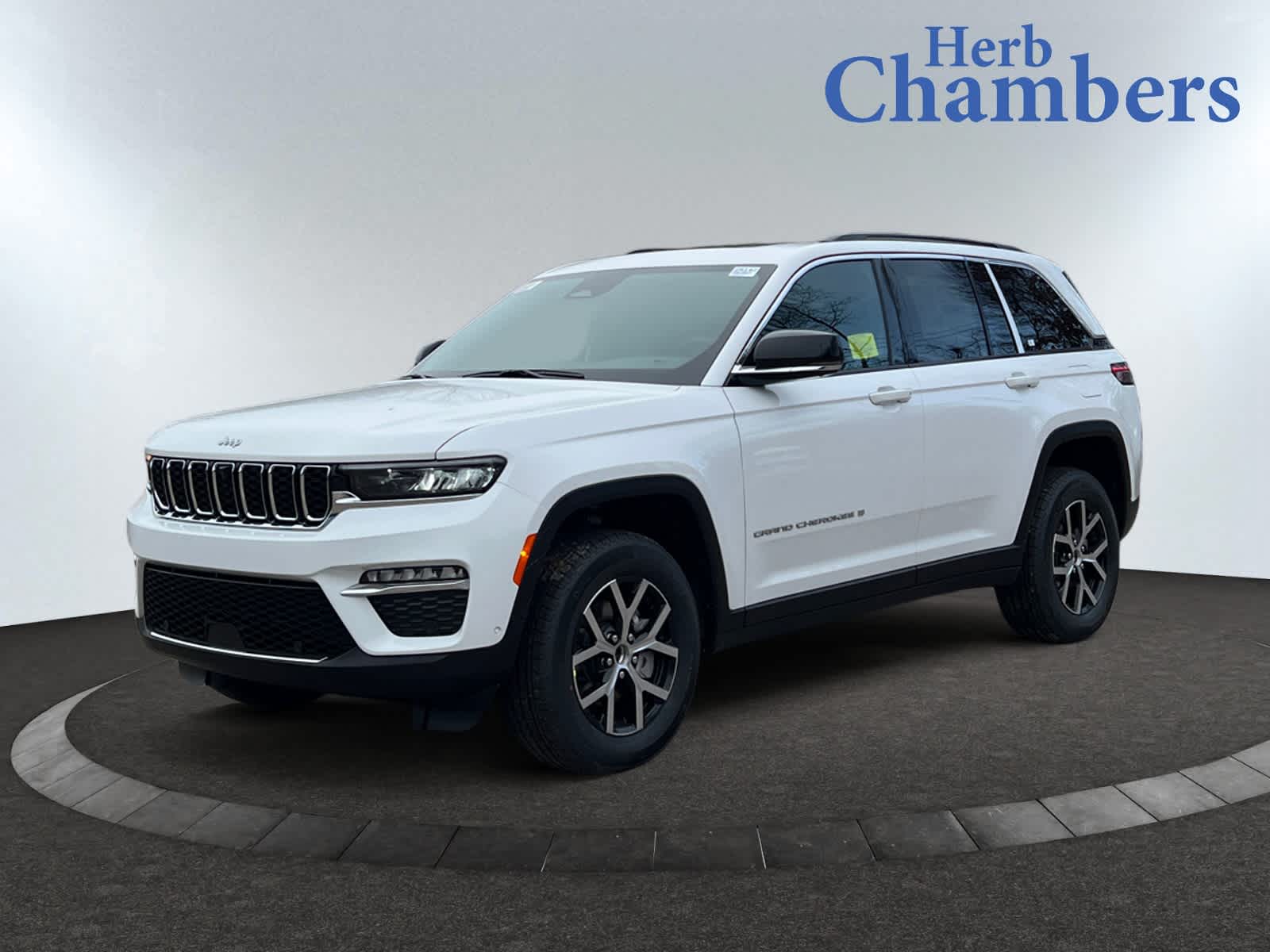 new 2025 Jeep Grand Cherokee car, priced at $51,040