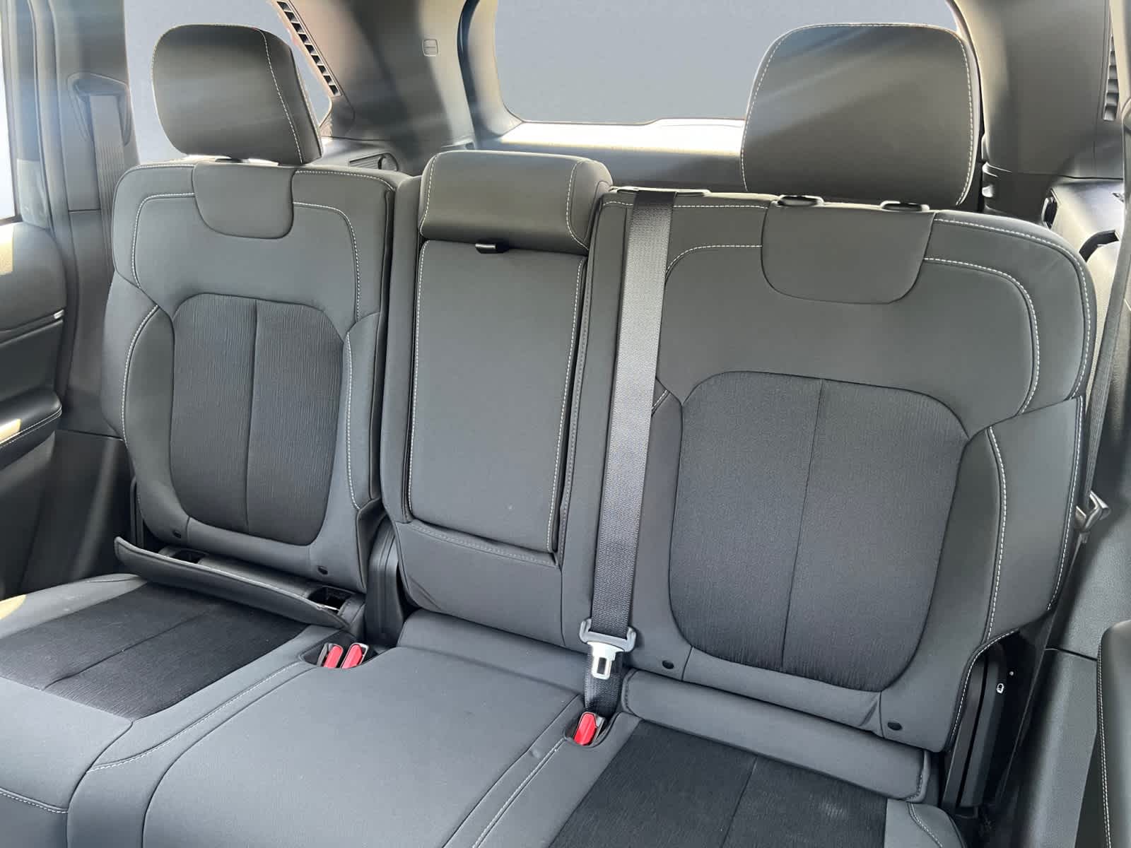 new 2025 Jeep Grand Cherokee car, priced at $41,575