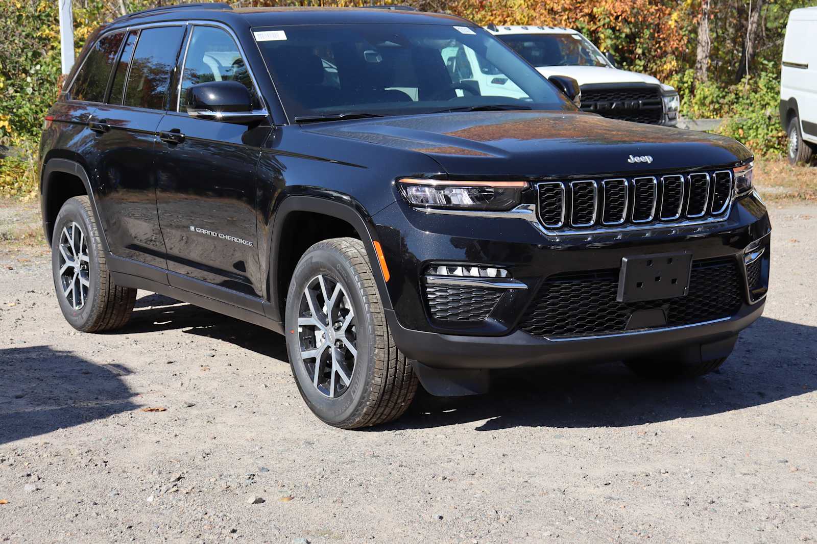 new 2025 Jeep Grand Cherokee car, priced at $46,859