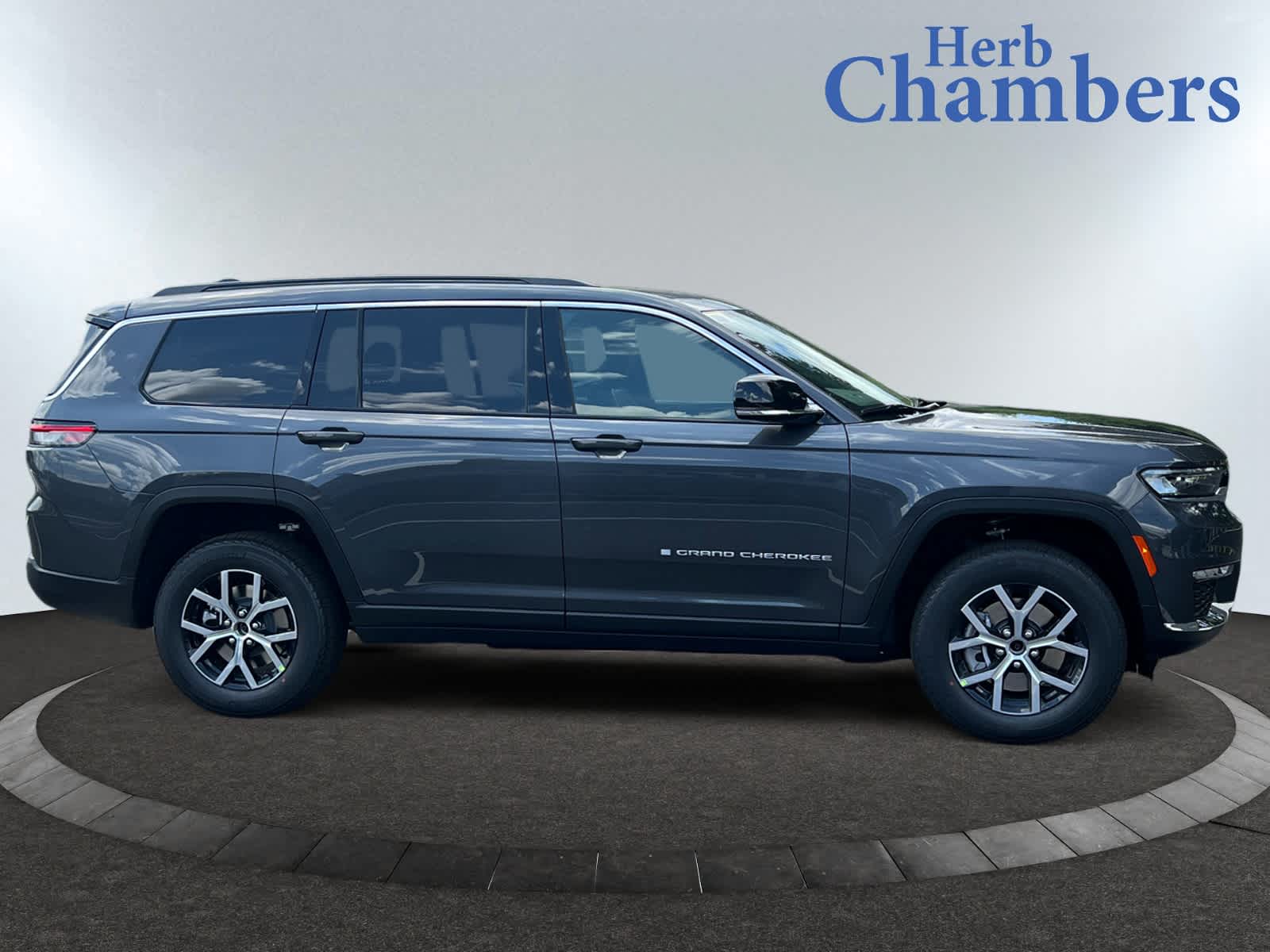 new 2025 Jeep Grand Cherokee car, priced at $50,110