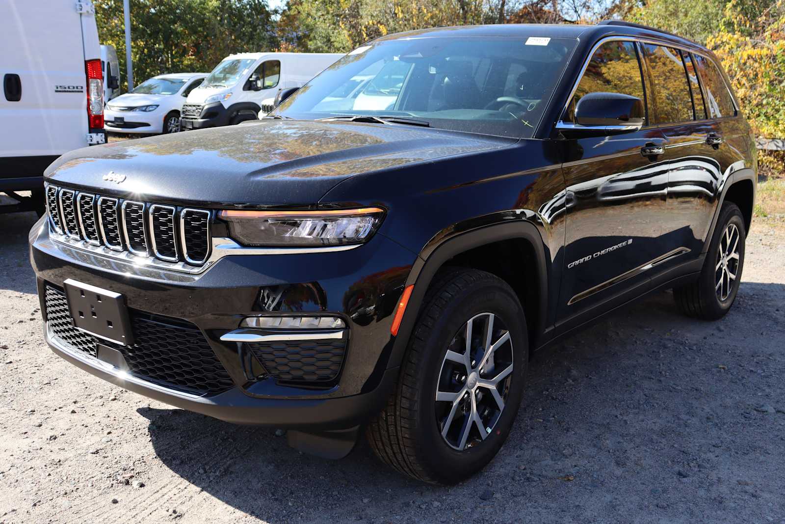 new 2025 Jeep Grand Cherokee car, priced at $46,859