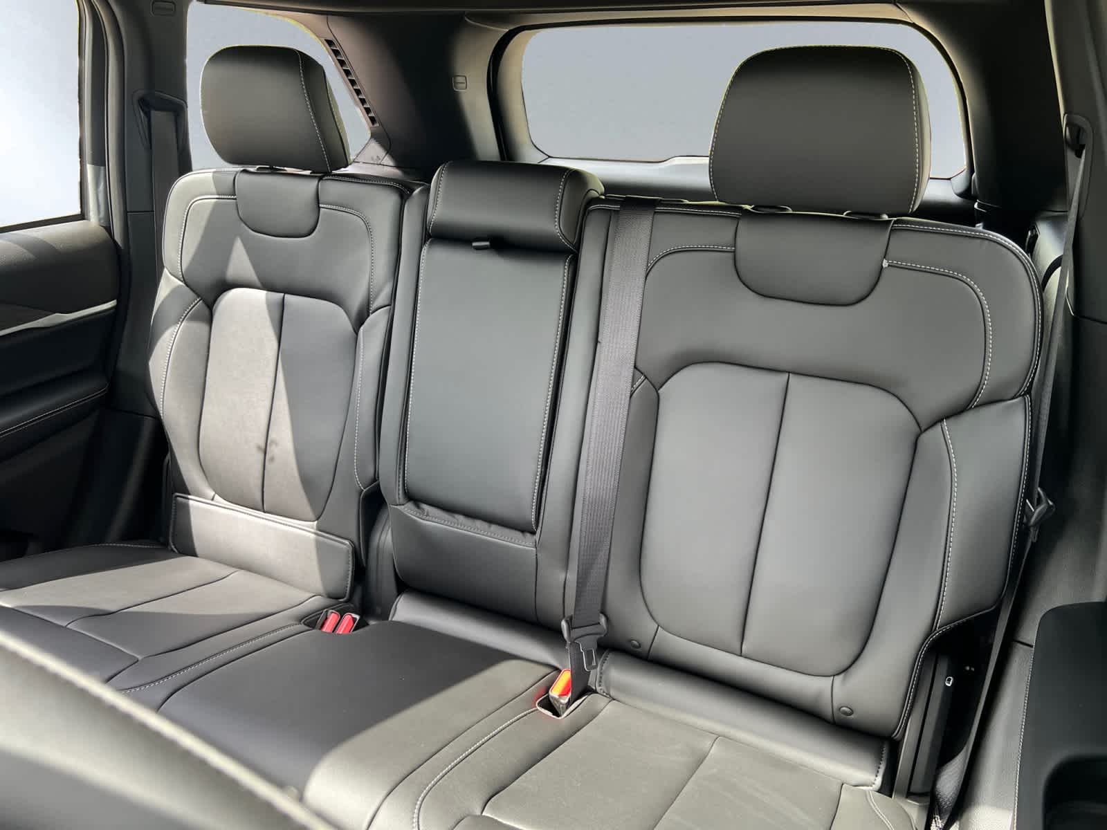 new 2025 Jeep Grand Cherokee car, priced at $49,415