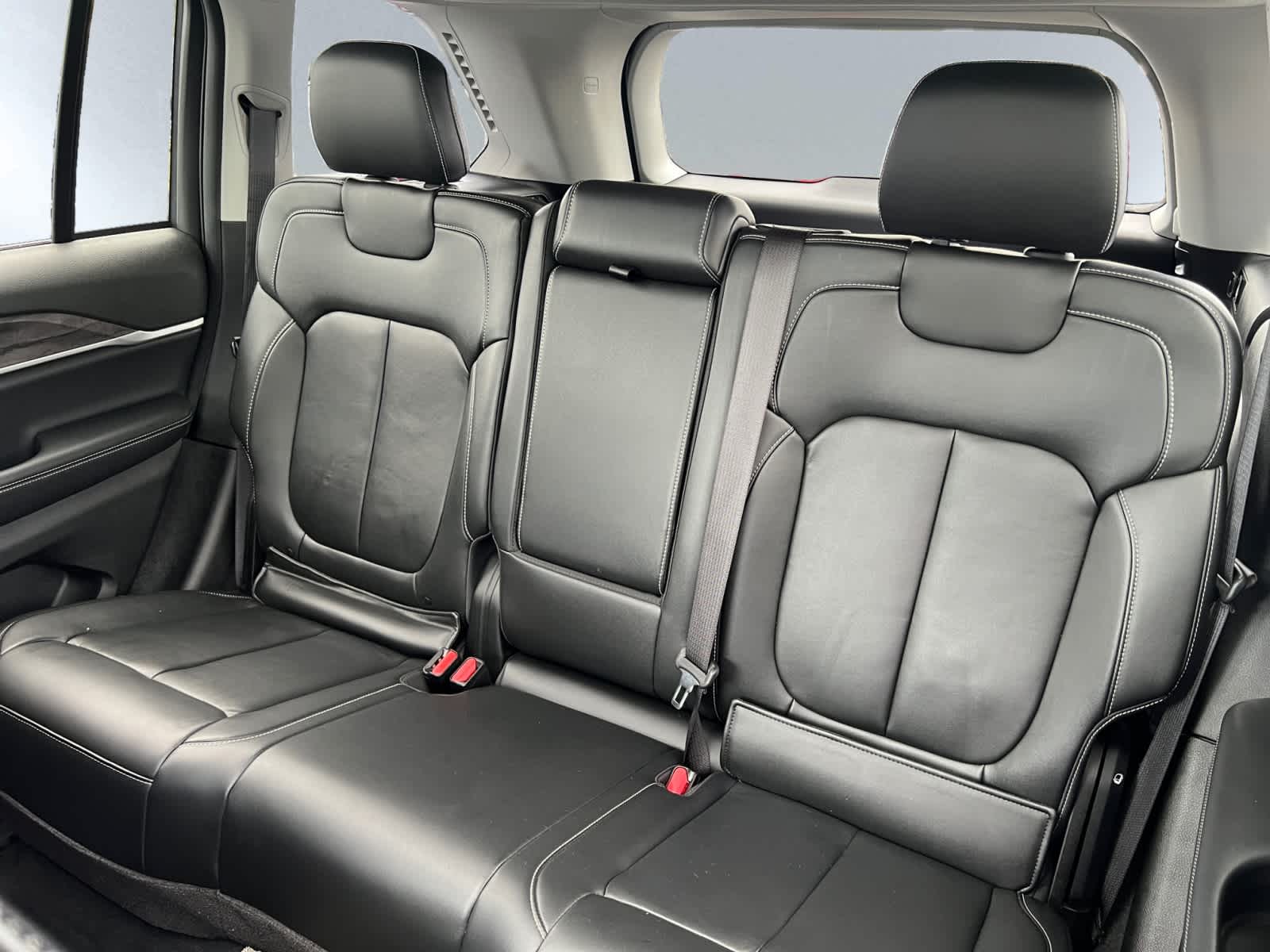 used 2022 Jeep Grand Cherokee car, priced at $36,998