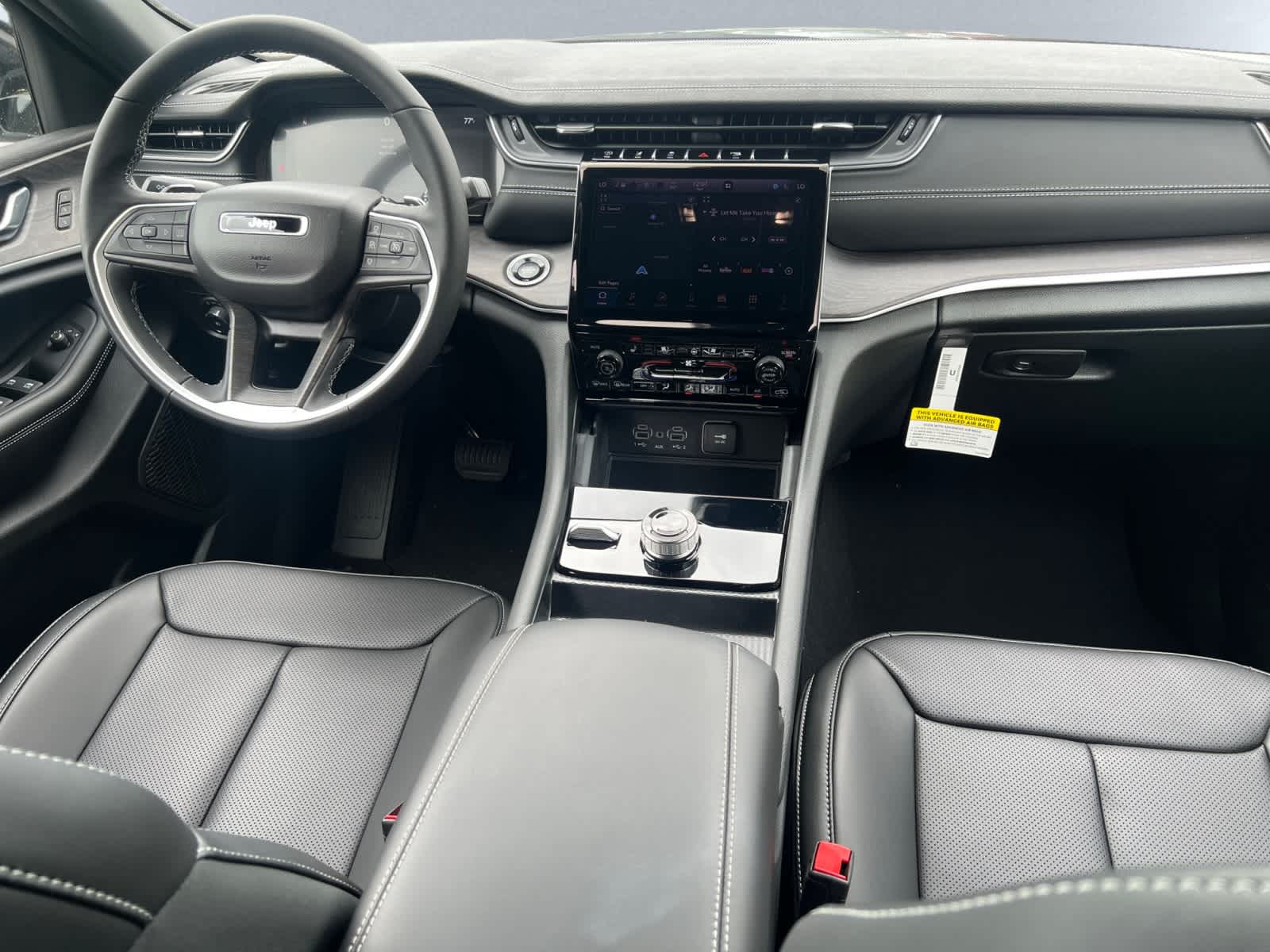 new 2025 Jeep Grand Cherokee car, priced at $50,935