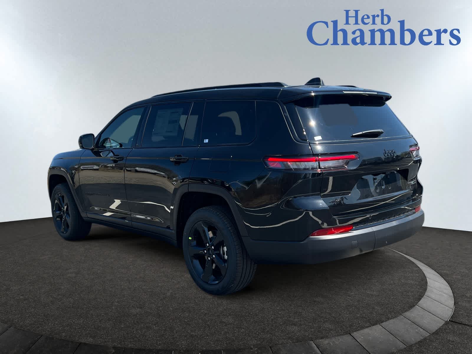 new 2025 Jeep Grand Cherokee car, priced at $52,735