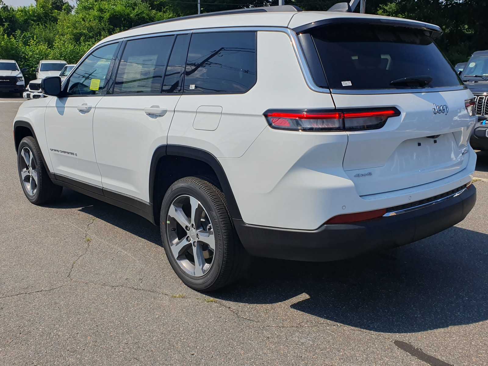 new 2024 Jeep Grand Cherokee car, priced at $53,989