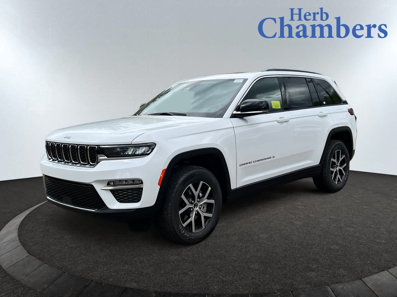 new 2025 Jeep Grand Cherokee car, priced at $49,415